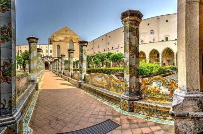 Bed and Breakfast Donna Luisa A Santa Chiara à Naples Extérieur photo