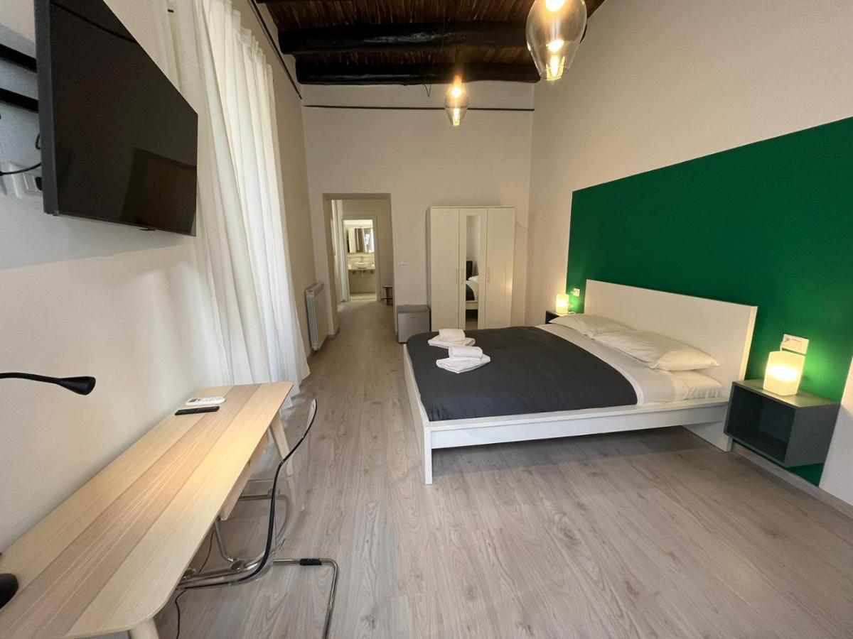 Bed and Breakfast Donna Luisa A Santa Chiara à Naples Extérieur photo