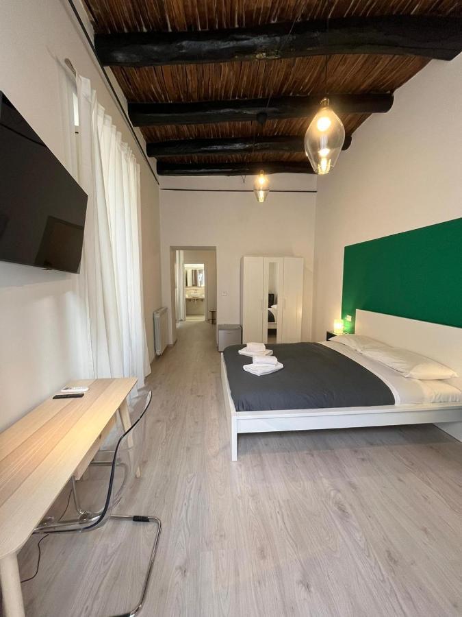 Bed and Breakfast Donna Luisa A Santa Chiara à Naples Extérieur photo