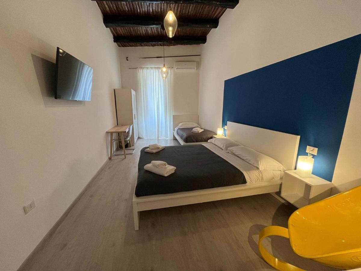 Bed and Breakfast Donna Luisa A Santa Chiara à Naples Chambre photo