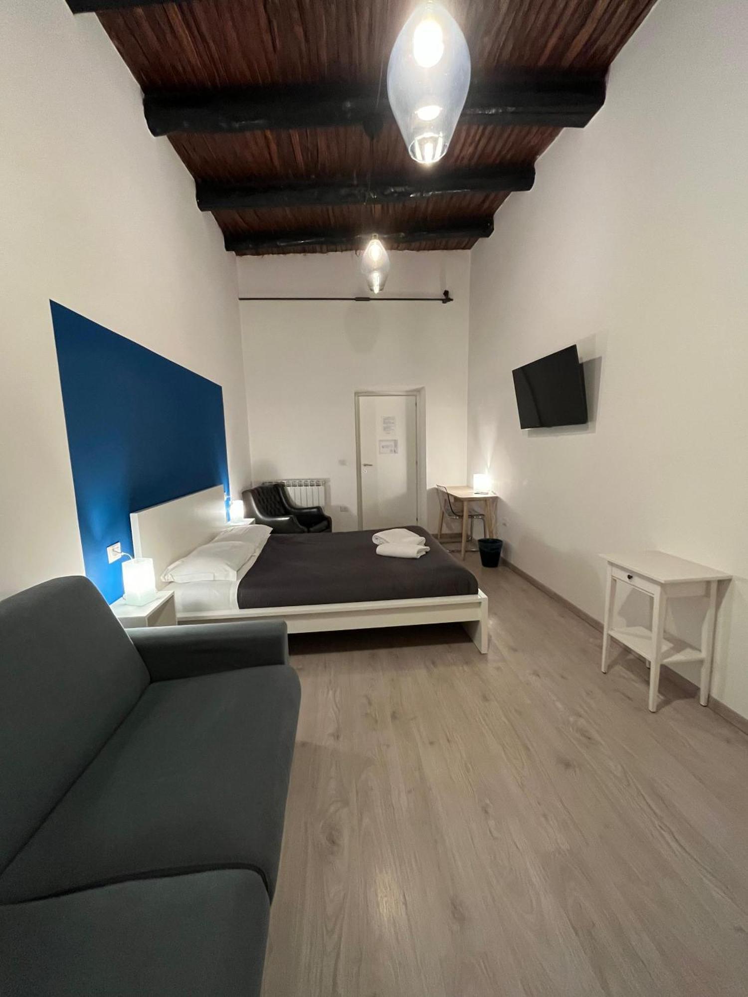 Bed and Breakfast Donna Luisa A Santa Chiara à Naples Extérieur photo